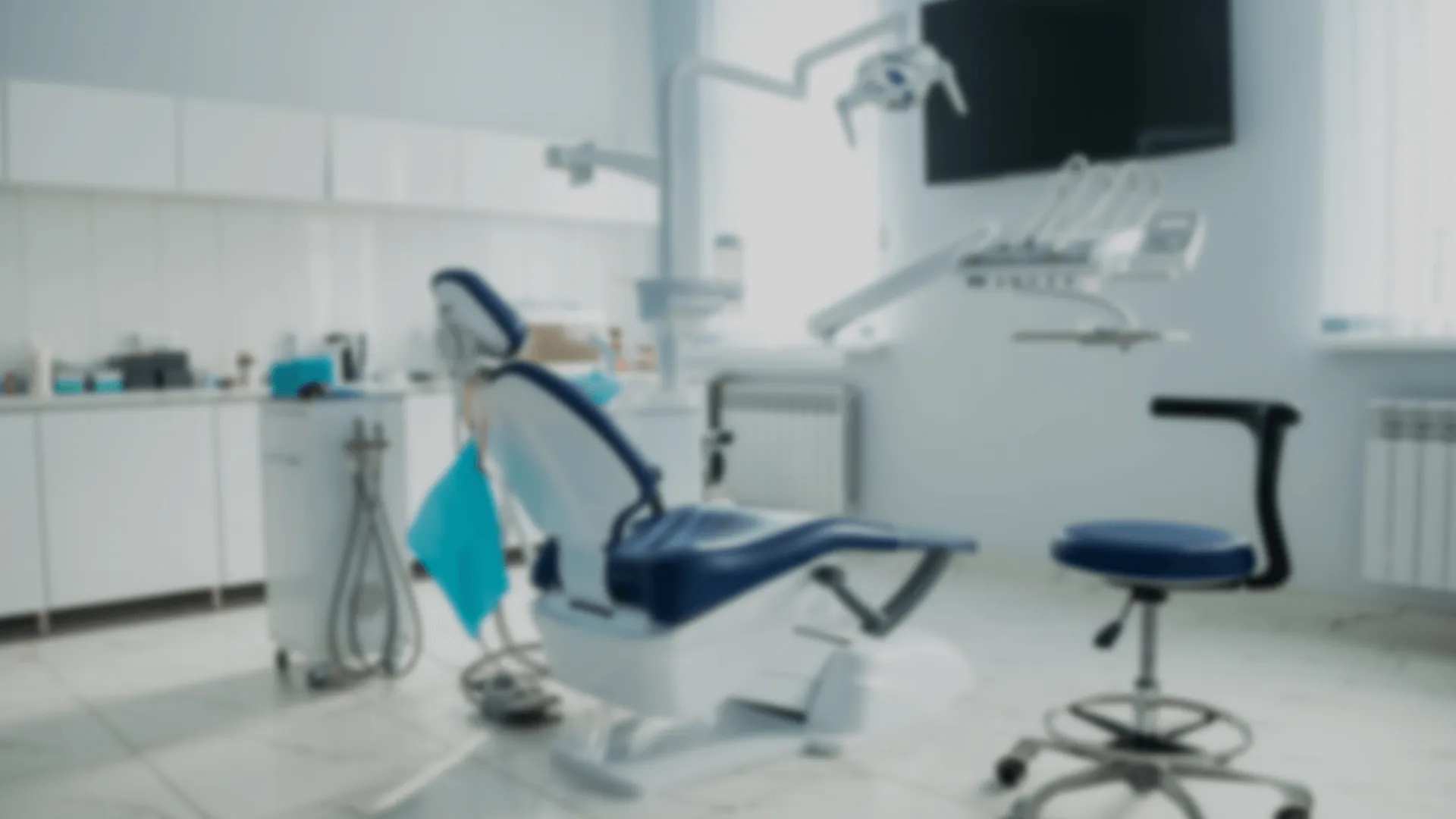 Blurred image of dentist's office.
